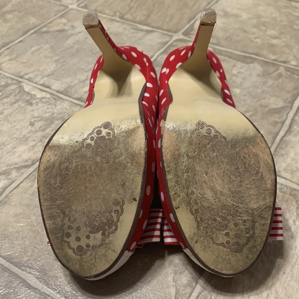 Heels - Picture 5 of 6